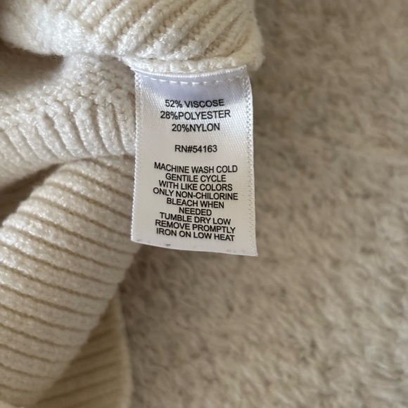 Marc New York Elegant Cream Ribbed Knit Sweater - Picture 3 of 14
